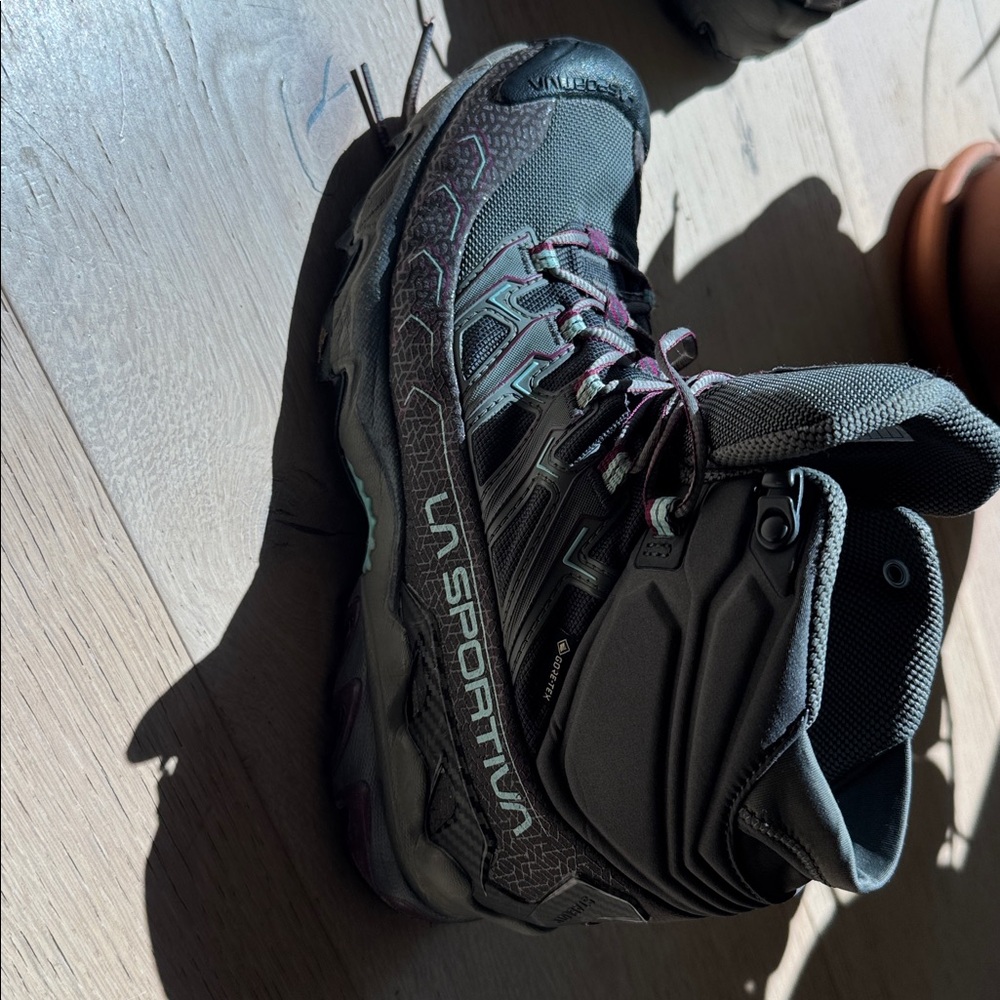 La Sportiva Ultra Raptor II Mid GTX - Picture 2 of 4